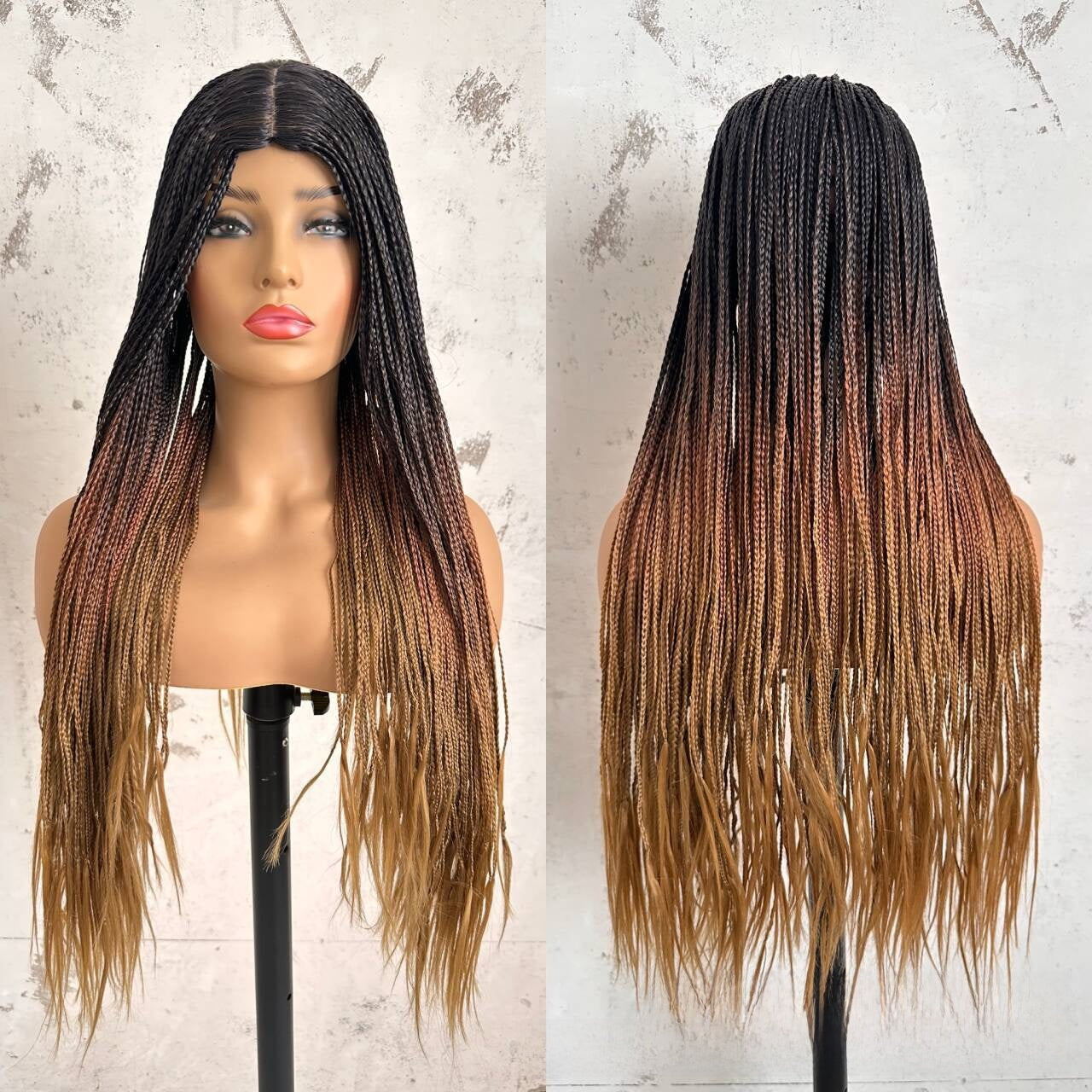 Three-Braid wig, Material: High-temperature synthetic fiber. Length: 26 inches, available in 8 colors, weight: Approximately 430g.
Style: Long curly hair, can be straightened or styled.